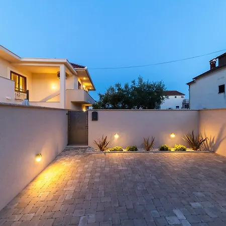 Find Your Haven In Morena Celeste Seaside Puntamika Apartments! Apartmán