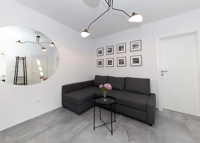 Find Your Haven In Morena Celeste Seaside Puntamika Apartments! Apartment Zadar