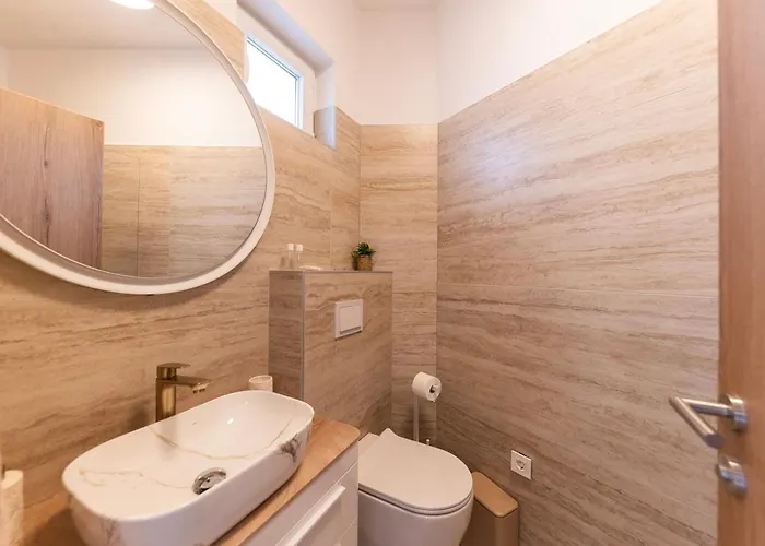 Find Your Haven In Morena Celeste Seaside Puntamika Apartments! Διαμέρισμα *