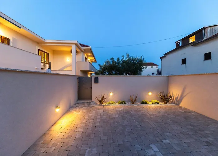 Find Your Haven In Morena Celeste Seaside Puntamika Apartments! Apartment
