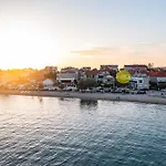 Find Your Haven In Morena Celeste Seaside Puntamika Apartments! زادار