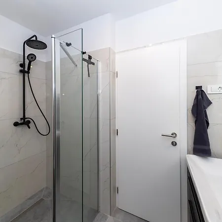 Find Your Haven In Morena Celeste Seaside Puntamika Apartments! Zadar