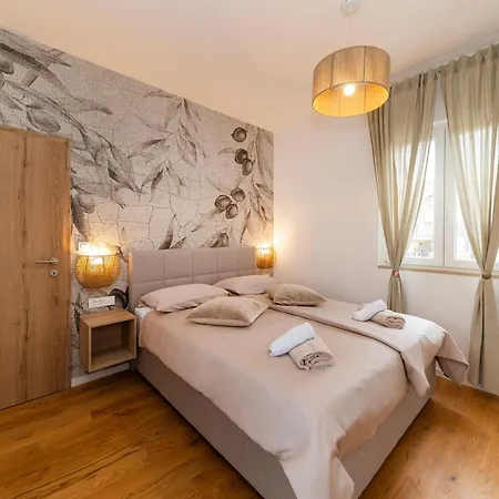 Find Your Haven In Morena Celeste Seaside Puntamika Apartments! Apartment