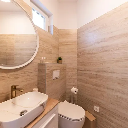 Find Your Haven In Morena Celeste Seaside Puntamika Apartments! Apartment *