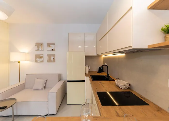 Find Your Haven In Morena Celeste Seaside Puntamika Apartments! Lejlighed