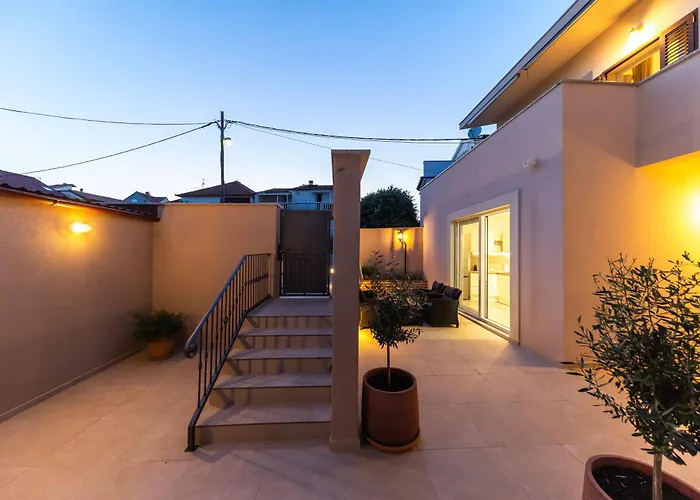 Find Your Haven In Morena Celeste Seaside Puntamika Apartments! *